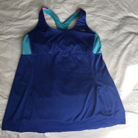 New Balance size M top - Picture 6 of 13
